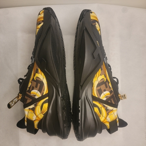 Fendance Fendi Flow sneaker 2022, suede Street Style. main image 13